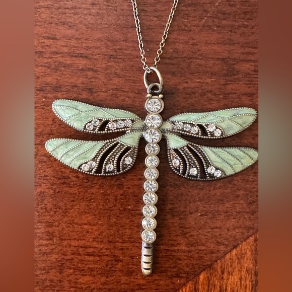 Rhinestone, Green Enamel Dragonfly Vintage Inspired, Antique gold tone necklace - Picture 5 of 9
